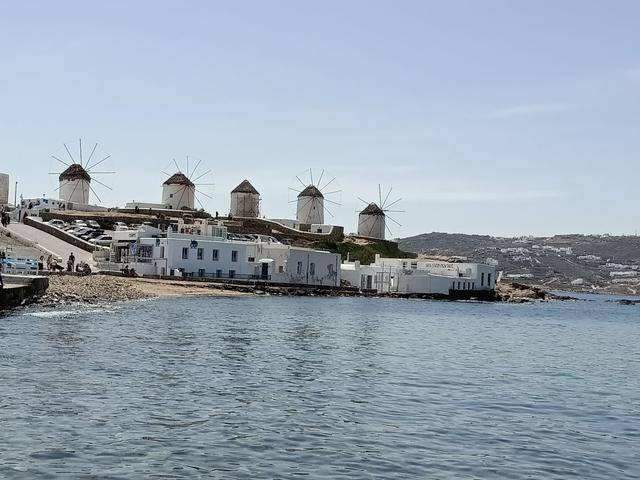 永远见不到女性的男人国,母狗都不能进,唯一雌