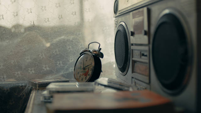 票房24万,包含80后全部童年记忆,国产文艺片到