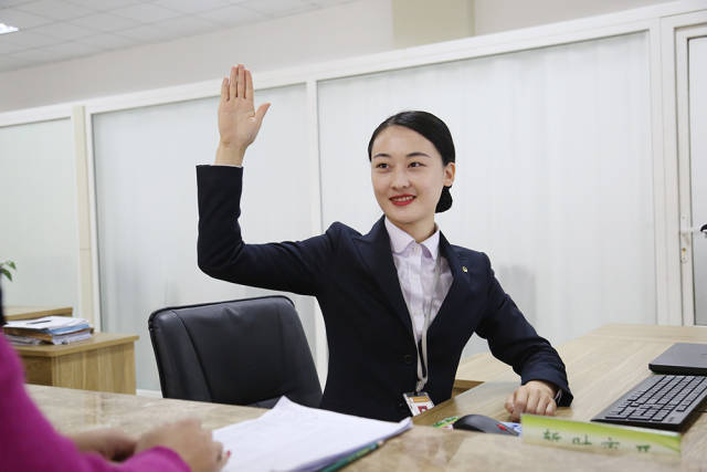 政务服务提升"温情六步法"_政务服务礼仪标准化