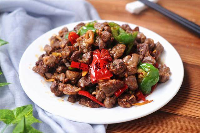 猪身上,这部位是个宝,咳嗽吃它最有效,别再当垃圾丢掉啦!