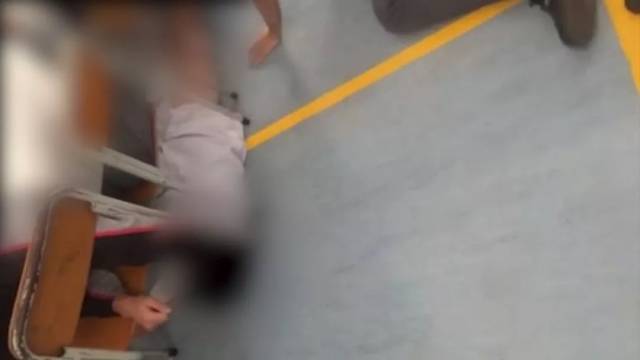 香港某中学脱裤子打屁股视频曝光!学校说只是过火嬉戏?