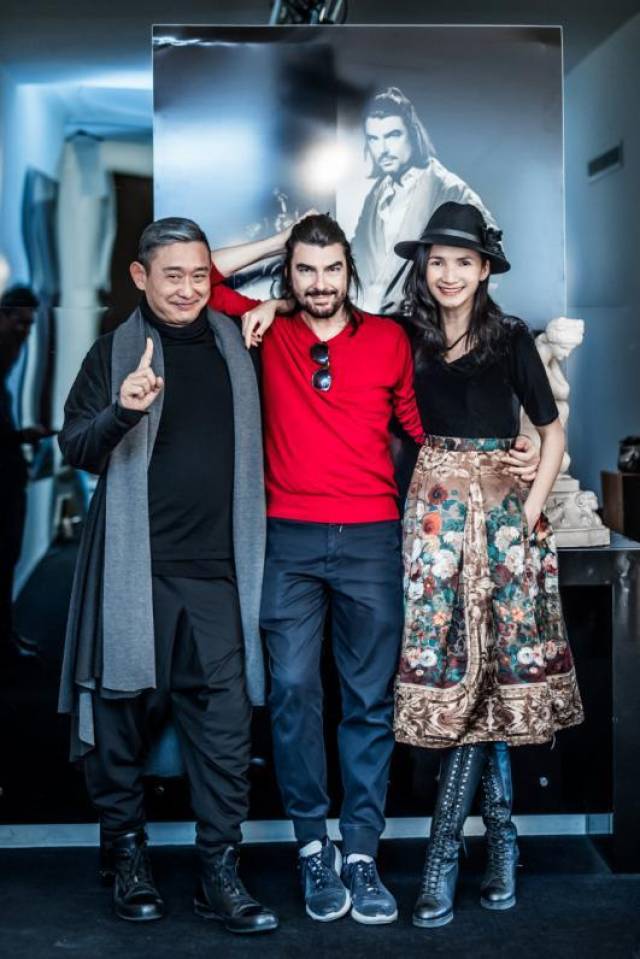 时尚前沿三剑客 斯蒂芬·罗兰&宋冬&黄超燕 巴黎高定刮起时尚飓风