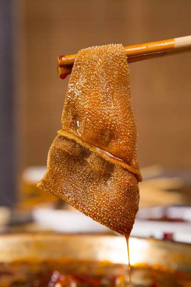 排队3h ,重庆的"锦鲤火锅"搬来魔都了!锅底食材都是重庆空运!_手机搜