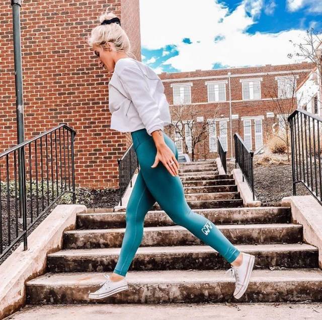 这有一份爱康ICON的运动歌单,注意缓存下载