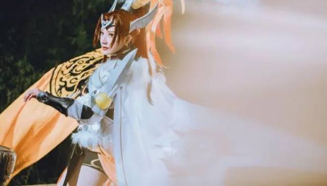 王者荣耀cos英姿飒爽大姐大冠军飞将花木兰