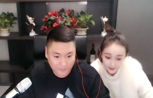 李先生立志将华矩做成yy上的拔尖公会 自认为华矩目前市值2000万