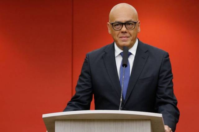 委官员:瓜伊多承认受到美方压力