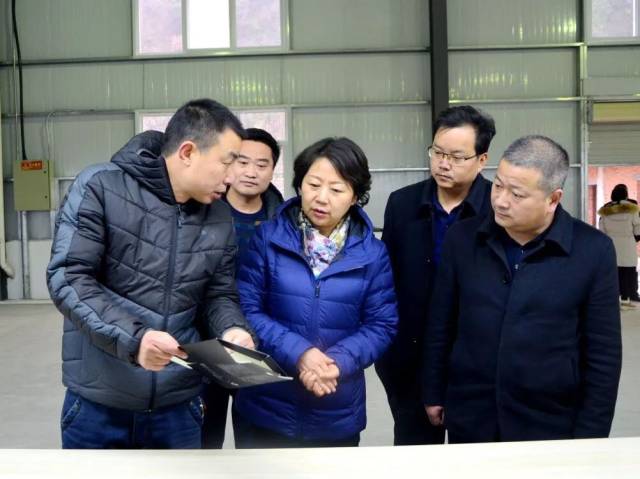 春节慰问汉中市委宣传部部长王春丽到镇巴开展节前走访慰问活动