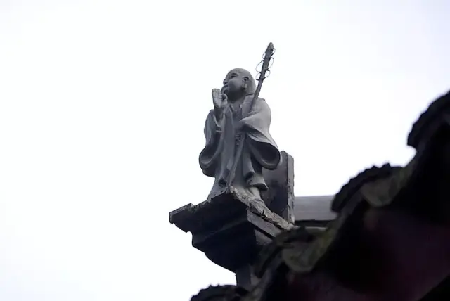 姑苏城外寒山寺夜半钟声到客船