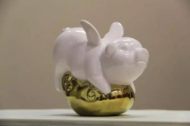 "飞猪"系列之二 青年陶瓷雕塑艺术家 李振明 关键词:社会人