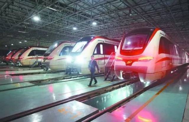 龙湾,南城商务中心,旗峰南,篮球馆,寮步高铁站; ·12号线串联石碣新城