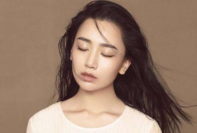 昔日"超女"冯家妹为成都社区志愿服务献唱
