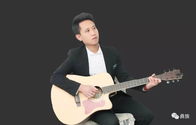 彝族青年歌手阿布最新单曲《游子心声》首发推荐