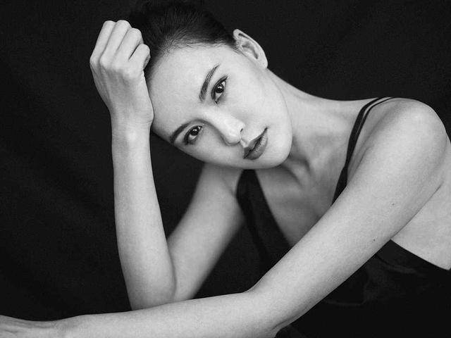 电视连续剧《天衣无缝》苏梅饰演者莫小奇是真的把头发剃光了