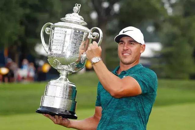 布鲁克斯·科普卡:从"熊孩子"到高尔夫年度最佳球员的进阶之路