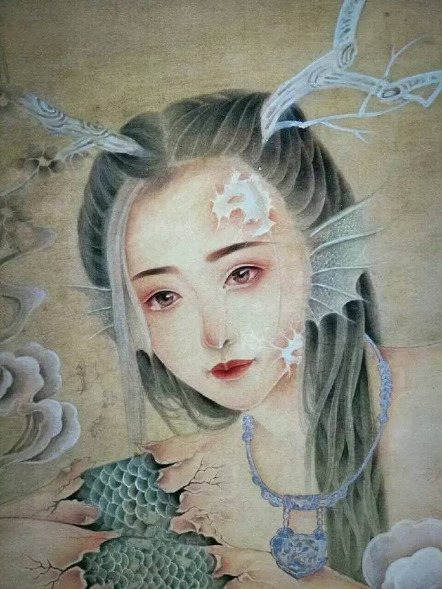 这个从大荒西经里面复活的鱼妇,其实非常像灵异小说中的主角,非常荒诞