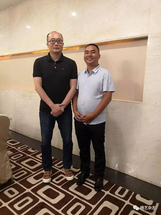 黄家裕与许银川特大合影留念