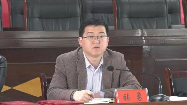 玉屏召开"春晖行动——我与家乡共发展"座谈会