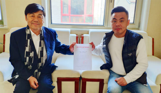 乔申乾(左)与和赵传龙(右)