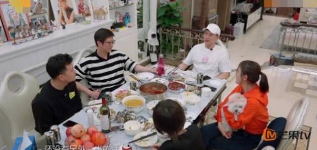 袁姗姗同学聚会,张戈自曝在学生时期追求过她