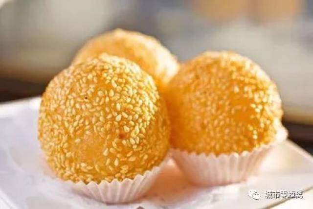 油角象征的吉祥意义:形状像"荷包",亦即钱包 广东有句俗语:"煎堆辘辘