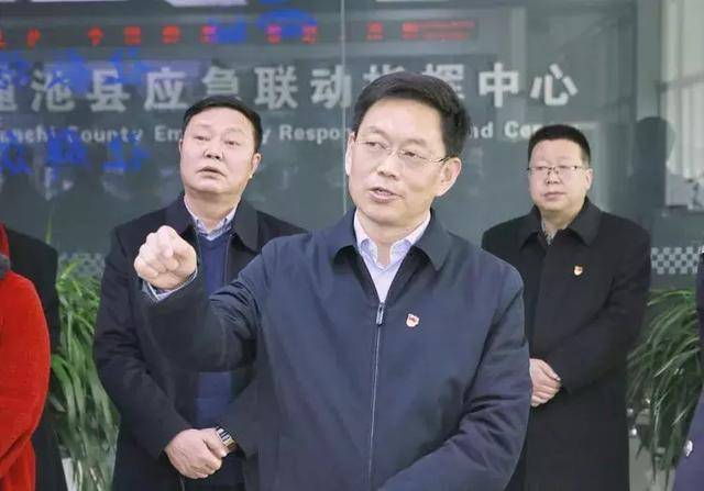 渑池县委书记杨跃民看望慰问公安局春节值班民警