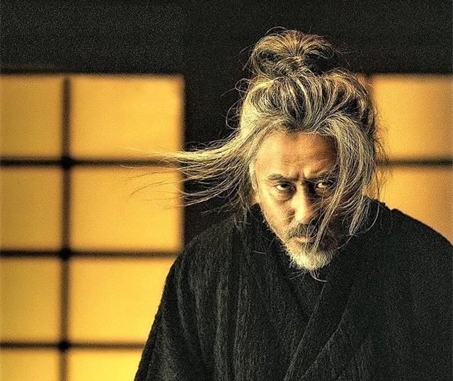 从司马懿对老婆的态度来看,司马懿的人品怎么