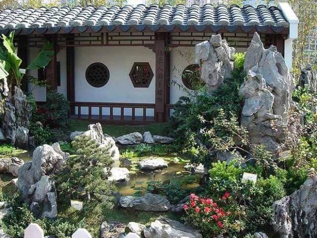 如果大家对中国园林艺术有了解,你一定和感叹与园林艺术和水族造景