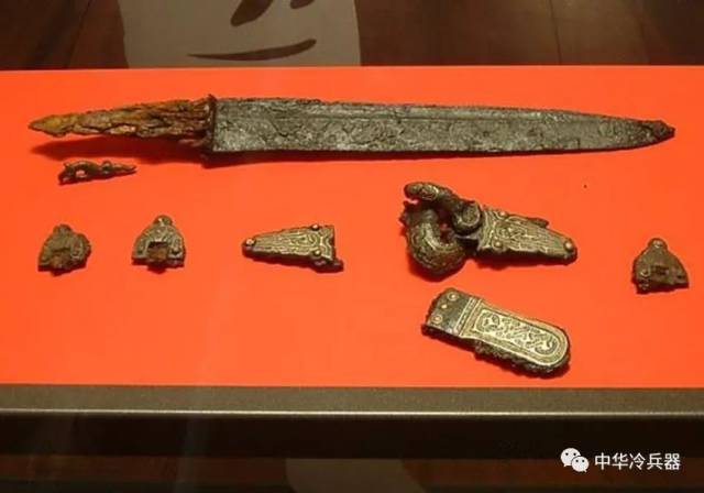 撒克逊勇士的必备武器——造型奇特的撒克逊战刀