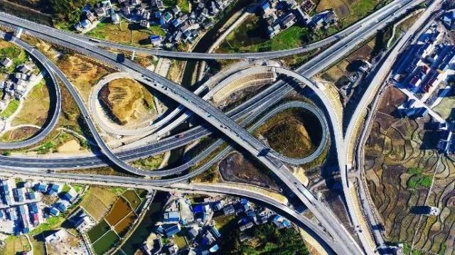 中国十七冶,中冶交通获中冶集团首个公路施工特级资质