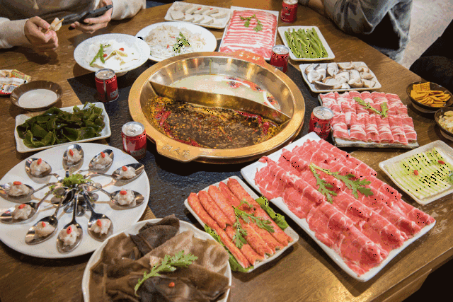 88块钱竟然够两人吃火锅了?终于在太原找到一家好吃又便宜的火锅了!