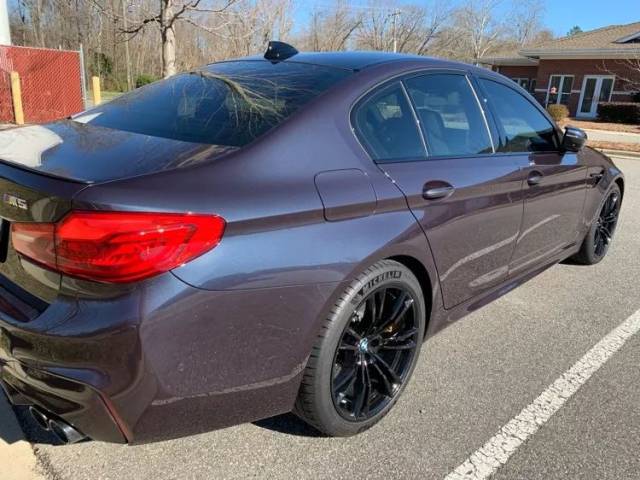 个性化定制澳门蓝宝马m5,一种独具风格的蓝色情调!