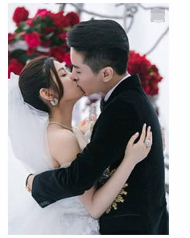 陈晓再次合作陈乔恩,老婆不放心,挺孕肚还坚持探班,网友:真爱