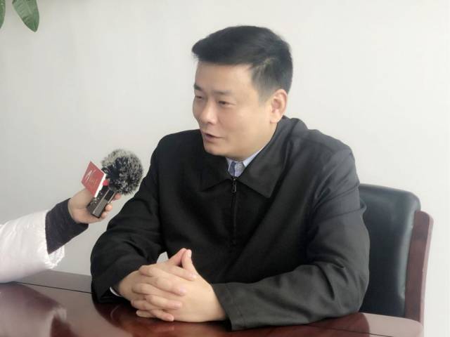 衢州市市长汤飞帆接受浙江之声专访"最多跑一次"改革,是浙江改革的