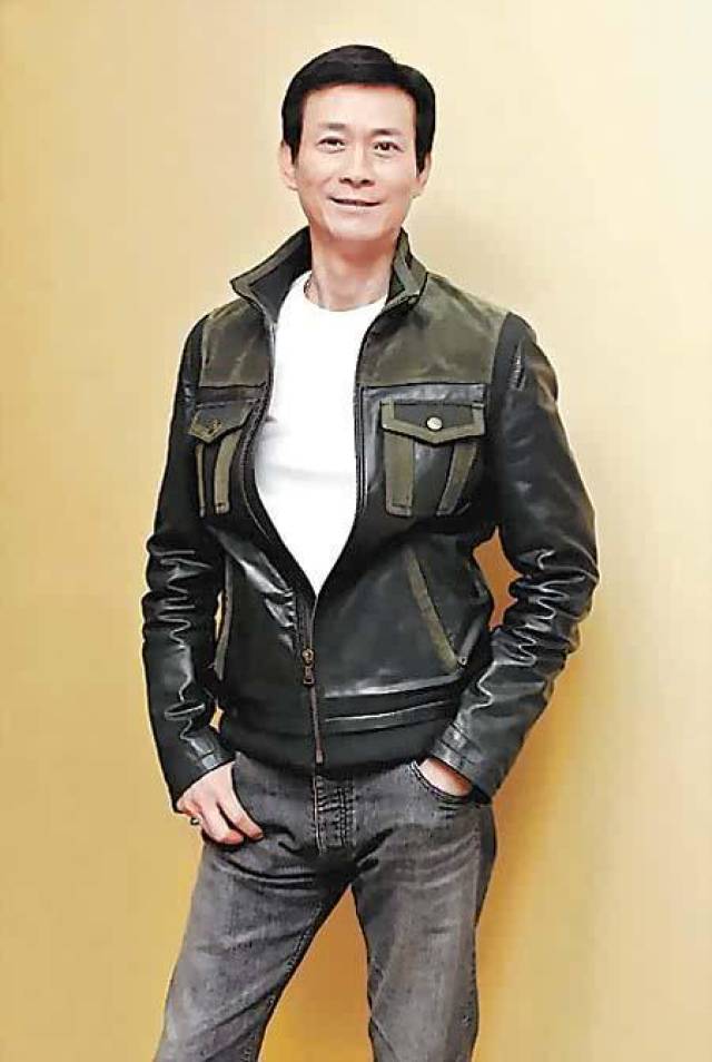 71岁郑少秋的现状,4亿资产全由妻子打理,小女儿的颜值惊艳