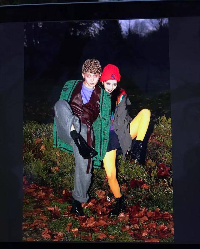 明星八卦照片模板_看完泫雅"最丑"造型,我发现我不懂潮流-票房剧透网