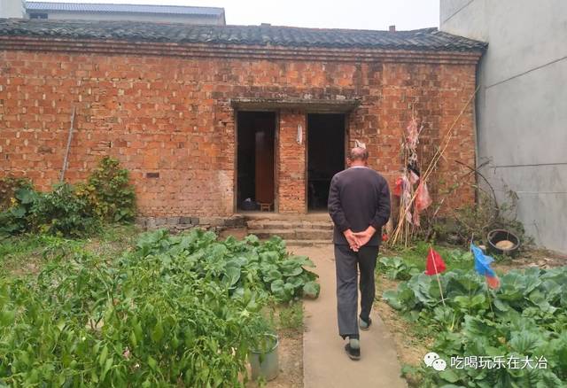 别走!5名神秘女子同时强势告白大冶"有趣男",有趣是一辈子的春药