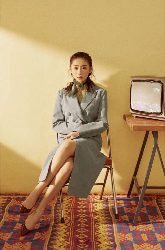 2019年1月,丁一一凭借在电影《桌球少女》中饰演凌纯,获得第十七届