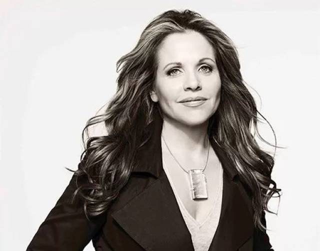 女高音芮妮·弗莱明60岁生日快乐!