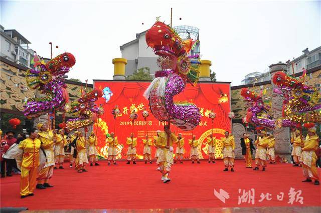 亮瞎你的眼!武汉归元庙会开幕,高龙连续20年亮相