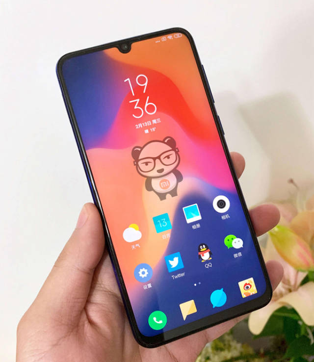 小米9真机上手照曝光,设计缺乏亮点,售价超4000元_手机搜狐网