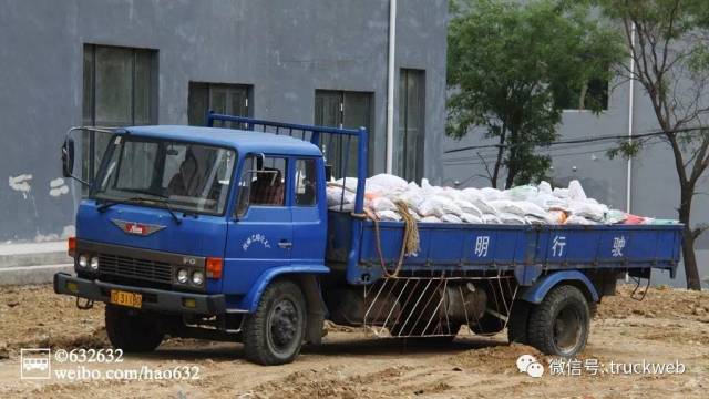 微博id:hao632 拍摄的日野fg卡车日野fg虽然是一款中型载货车,但它的