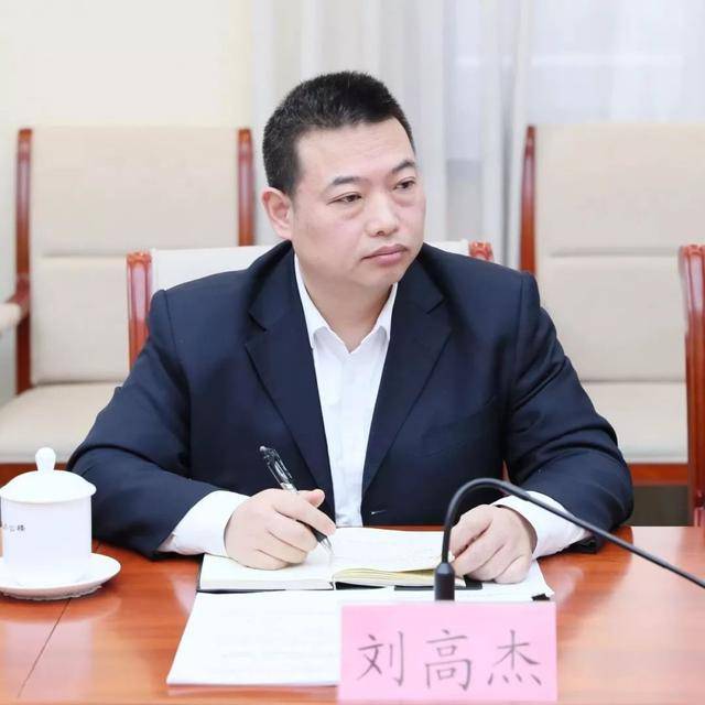 市国资委召开2019年工作务虚会