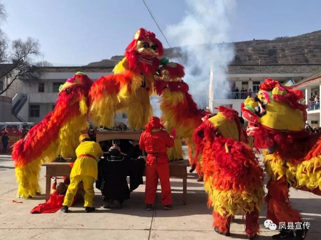 社火闹起来年味才更浓凤县唐藏镇邀您一起耍社火了