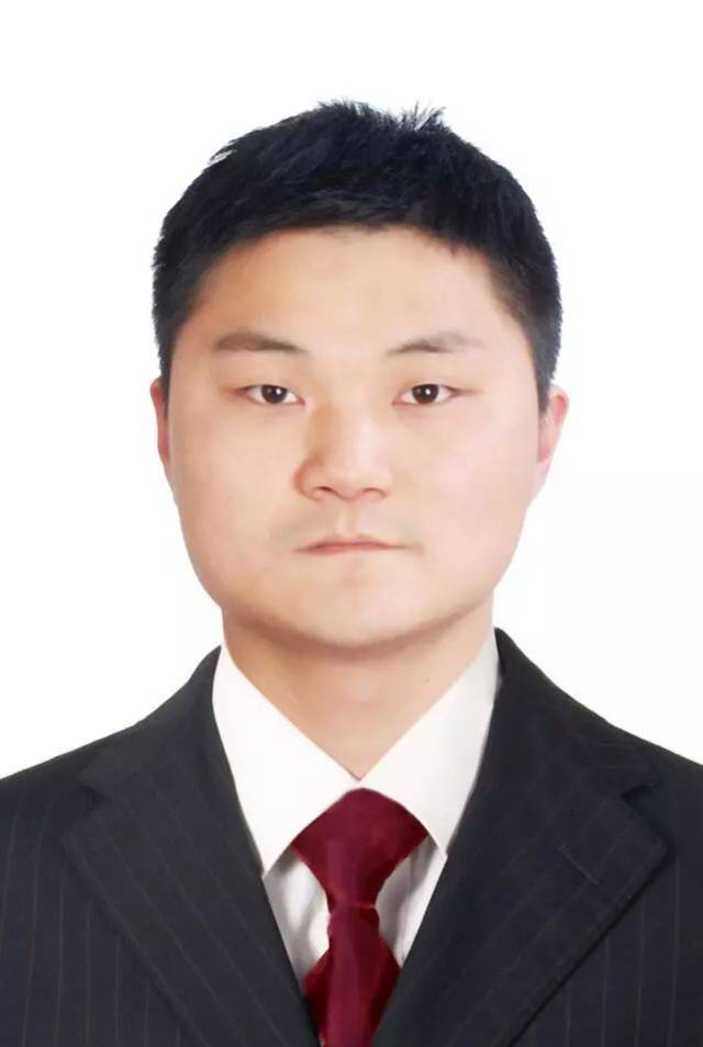 胡建林同志,现任上海二十冶江西分公司河北纵横项目经理,2008年从中南
