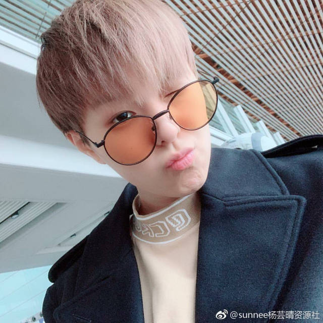 sunnee杨芸晴在家乡和国内,为什么是截然不同的态度?