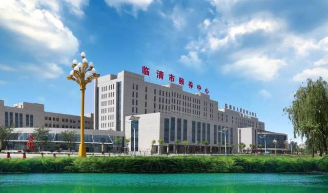 敬老孝老,少年做先锋——临清市京华中学志愿者为颐养中心老人"送温暖