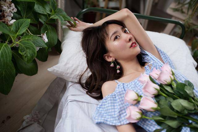 原创女人三十岁还不结婚,后来都嫁给了谁?其实无非就这四种男人