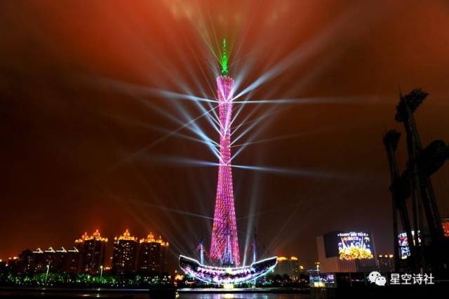 【创作大赛】小蛮腰 || 水木清华