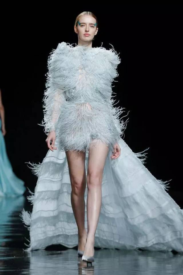 年度最美的"告白气球婚纱",是童话中走出的梦幻嫁衣了吧!